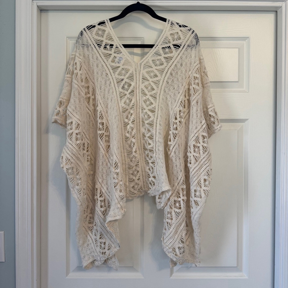 NWT Women's Buckle En Creme Beige Crochet Shrug Cardigan Size M/L Cover-Up - Picture 4 of 8